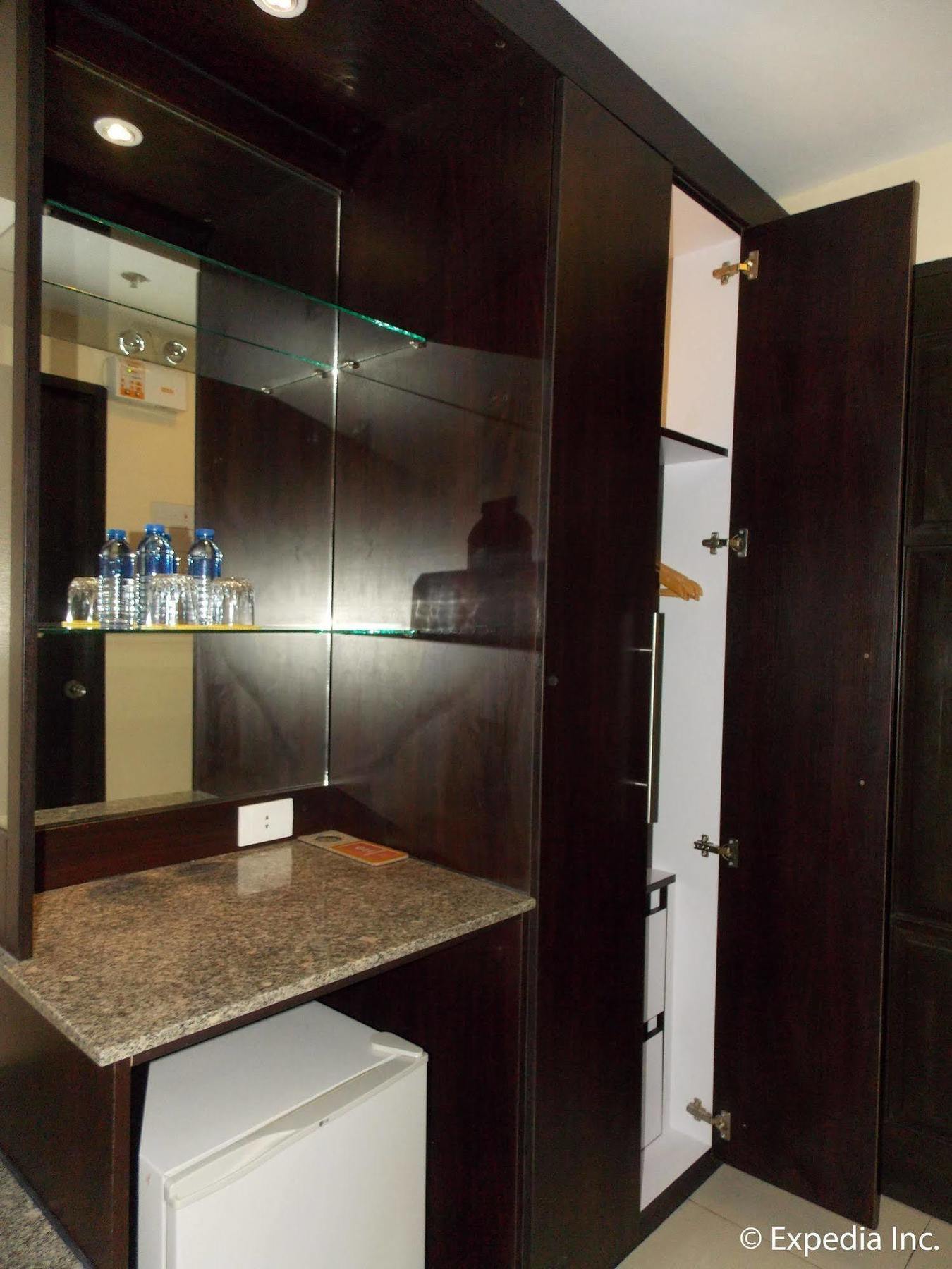 M Citi Suites Cebu Dış mekan fotoğraf